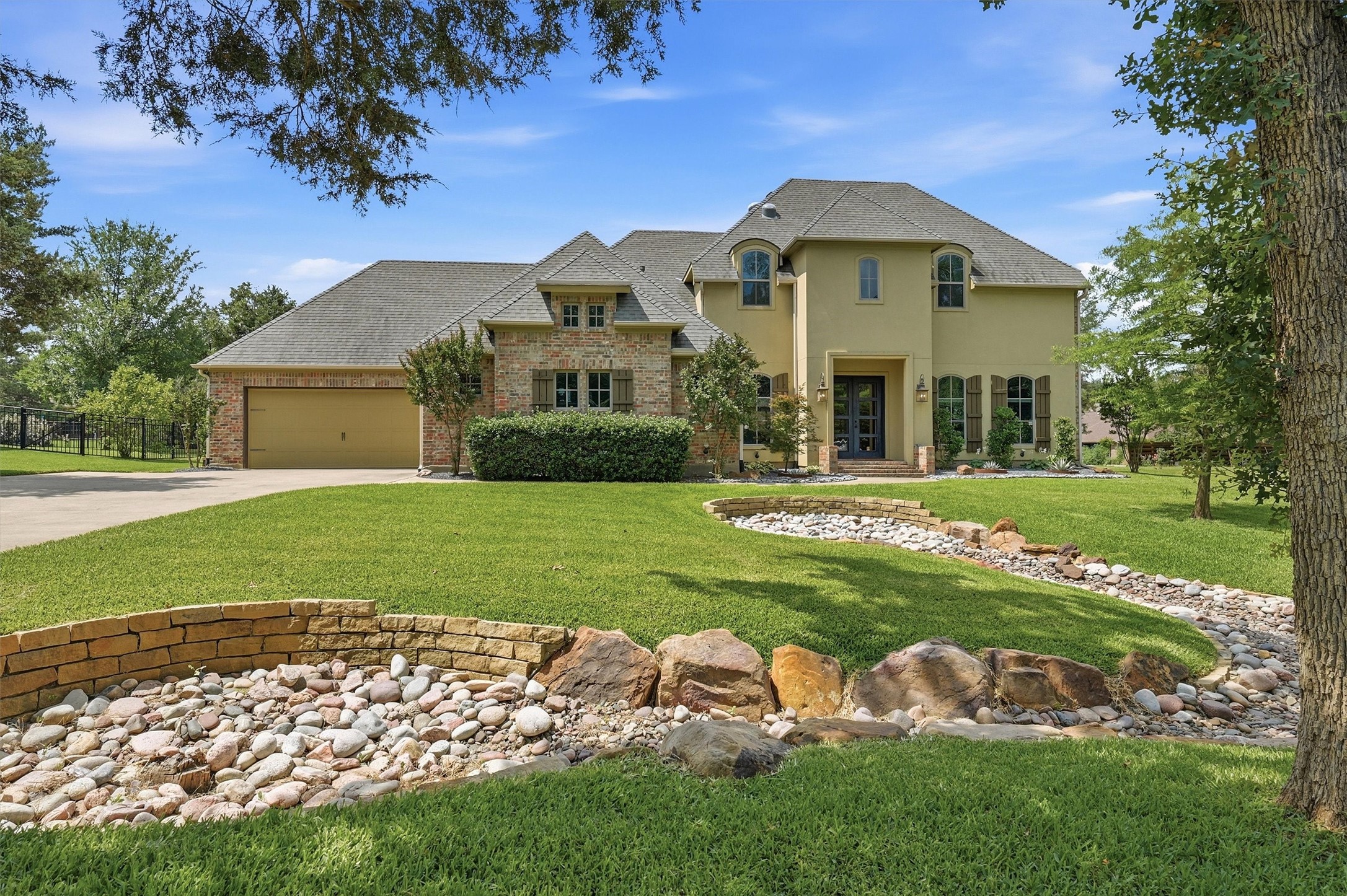 107 Iriquois Drive Lake Kiowa TX 76240