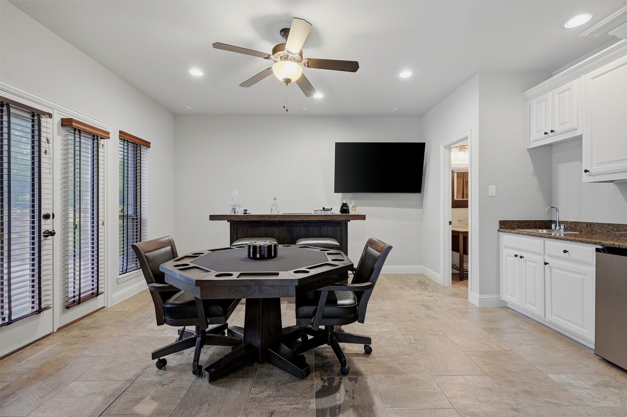 107 Iriquois Drive Lake Kiowa TX 76240