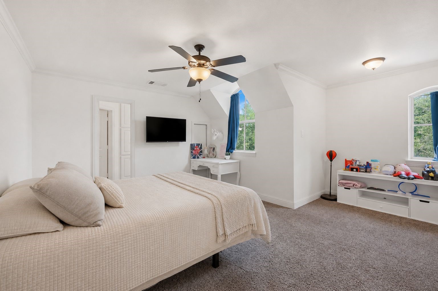 107 Iriquois Drive Lake Kiowa TX 76240