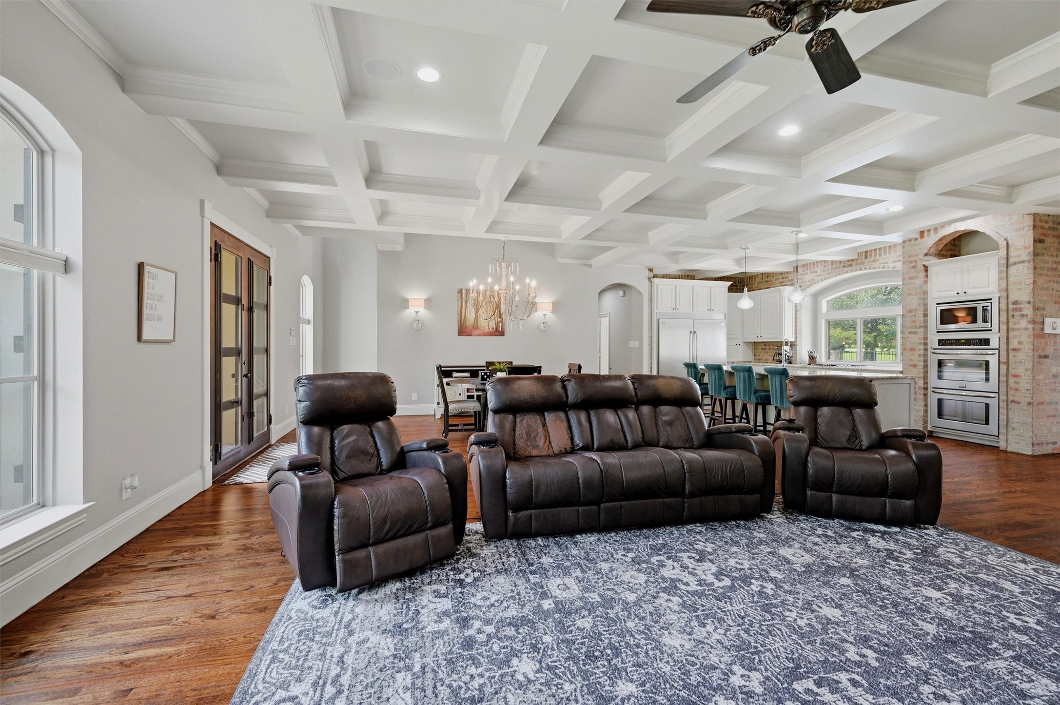 107 Iriquois Drive Lake Kiowa TX 76240