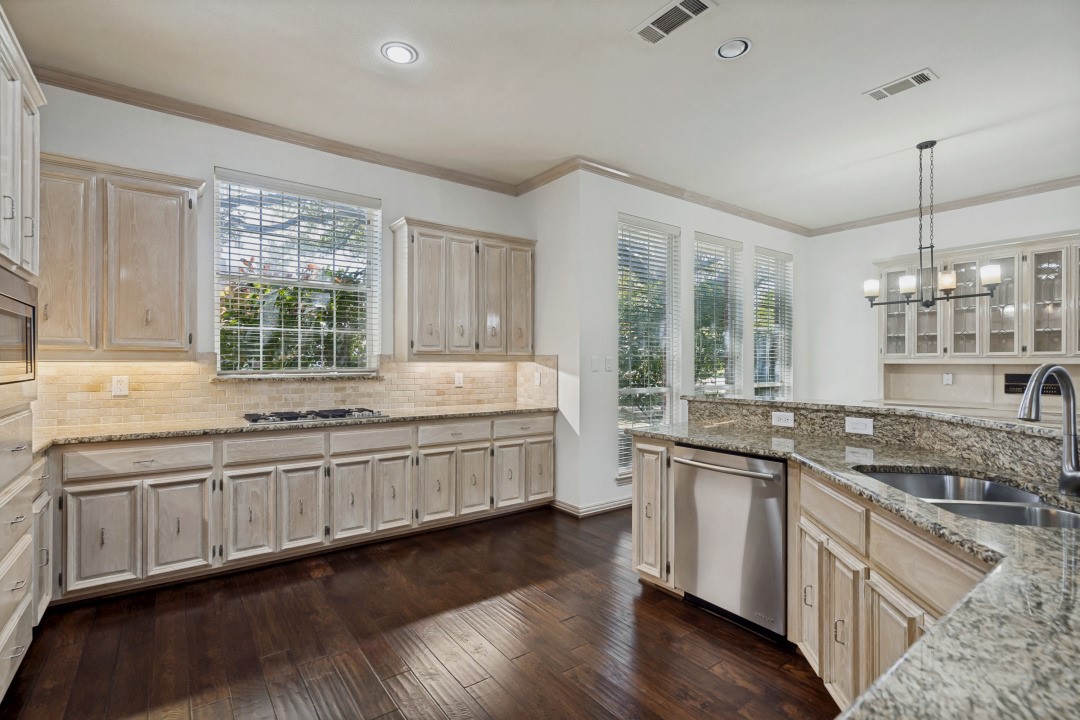 4605 Saxon Drive Plano TX 75093
