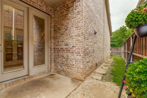 1547 Barksdale Drive Lewisville TX 75077