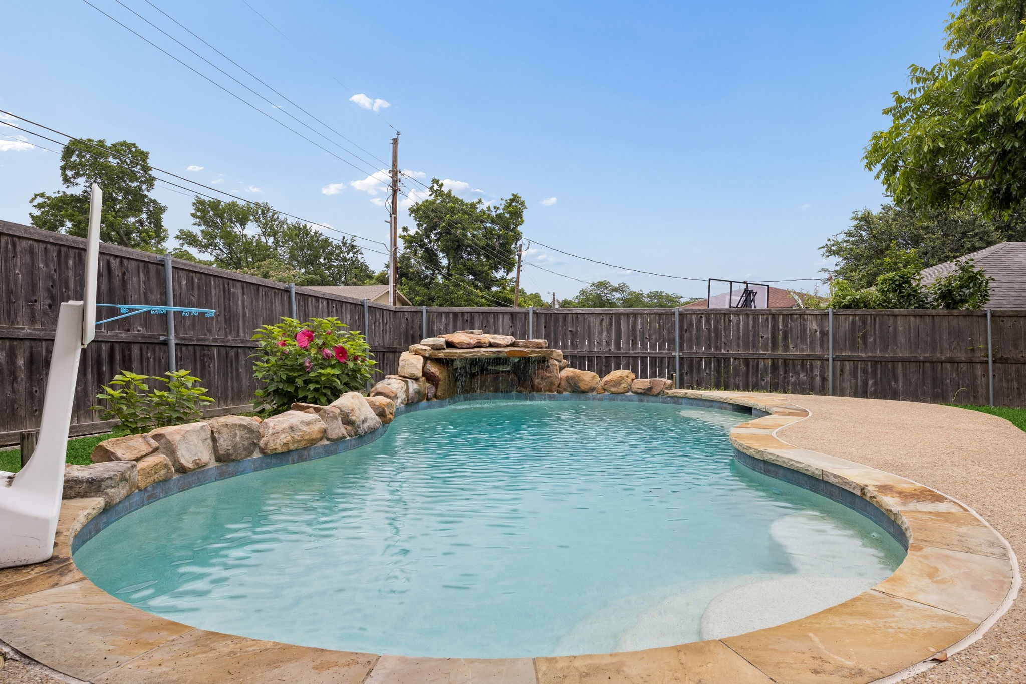 9635 Angleridge Road Dallas TX 75238