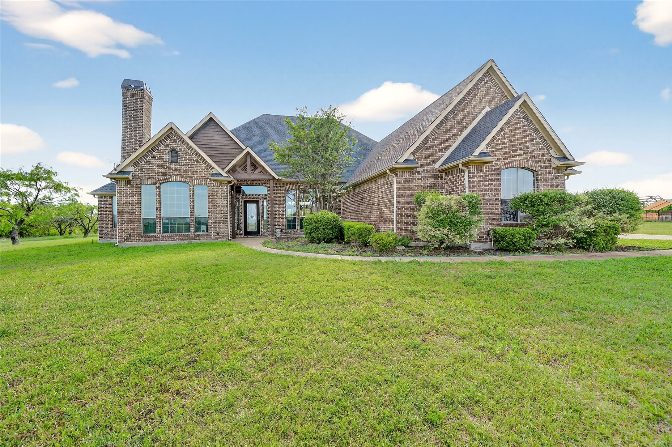 200 Eagle Pass Royse City TX 75189
