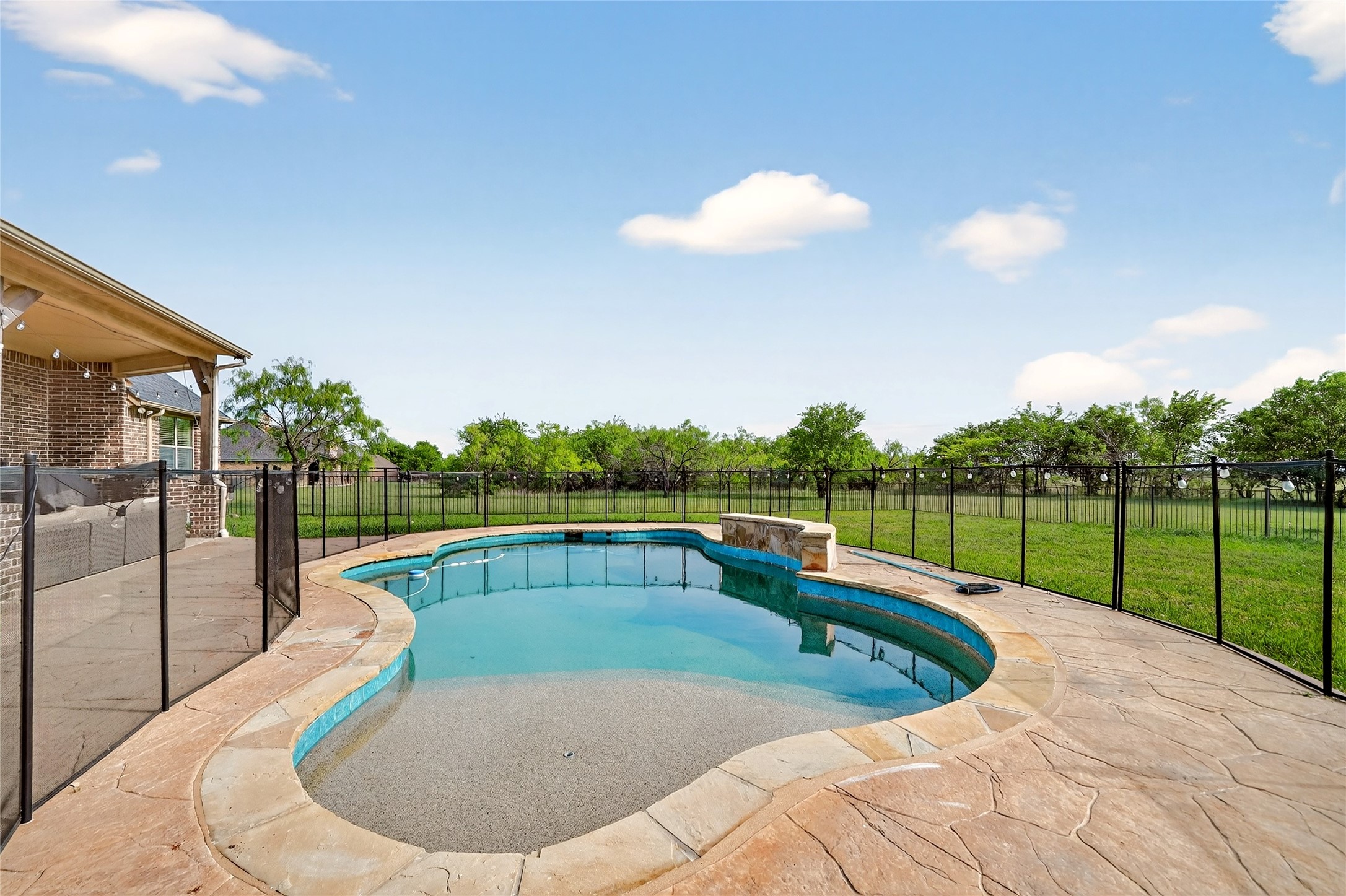 200 Eagle Pass Royse City TX 75189