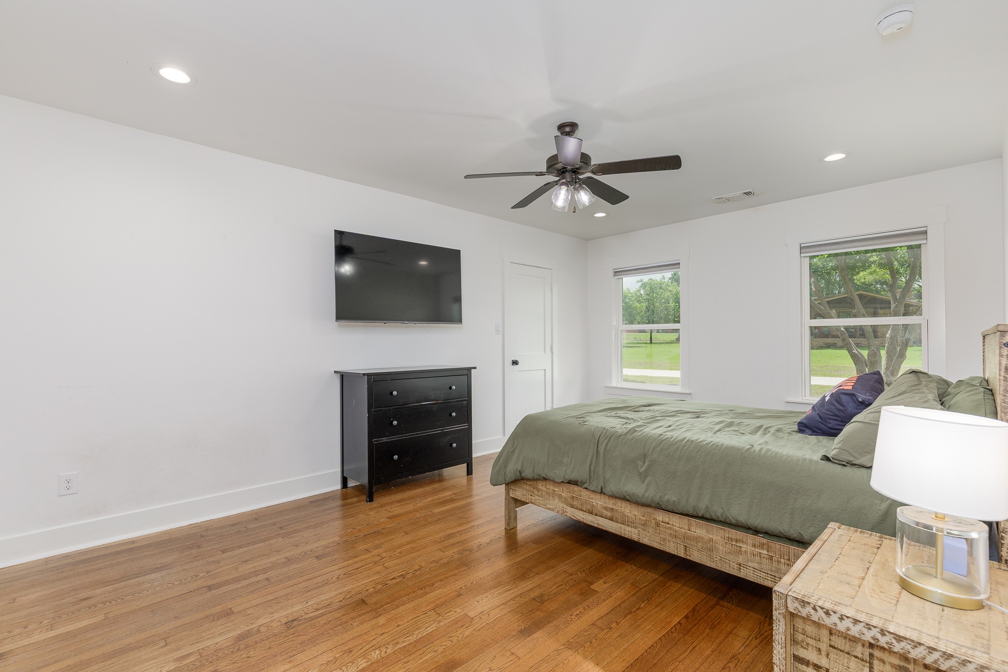 1305 N John Douglas Road Van Alstyne TX 75495