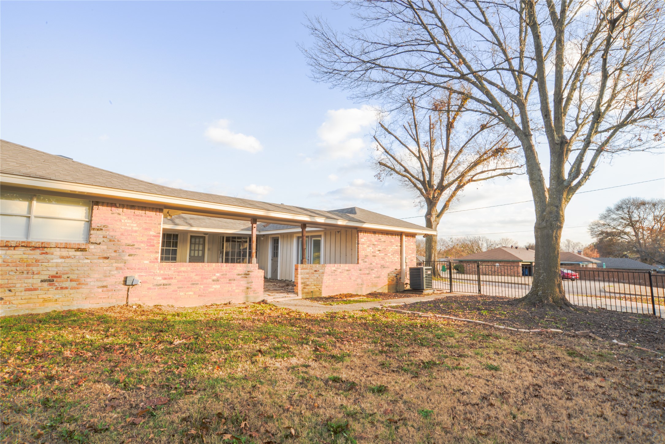 2500 Brookhaven Drive Denison TX 75020