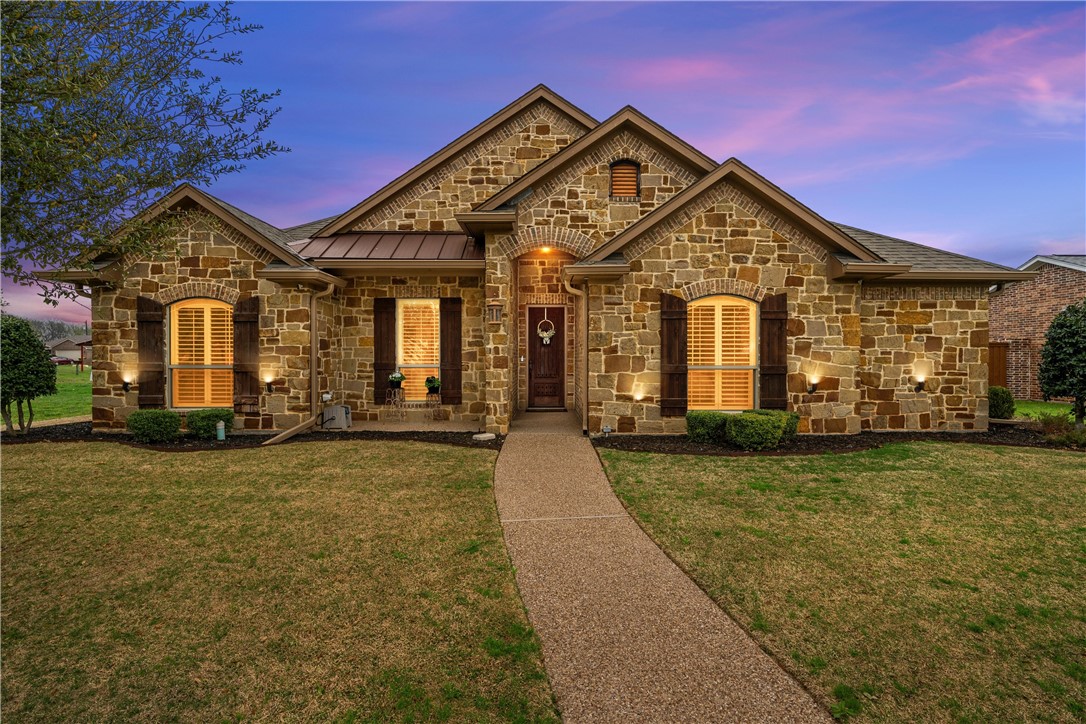 1402 N Reagan Street West TX 76691