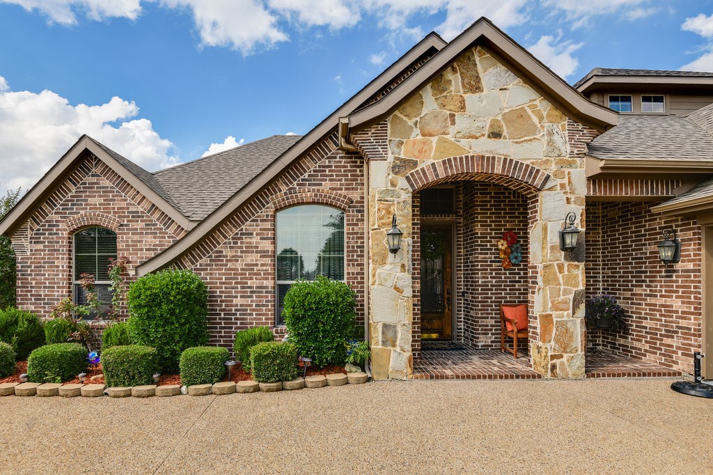 109 Manor Lane Waxahachie TX 75165