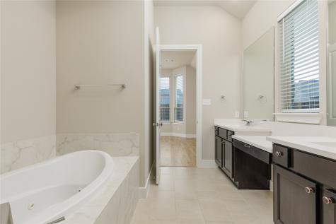 1829 Leo Drive Van Alstyne TX 75495