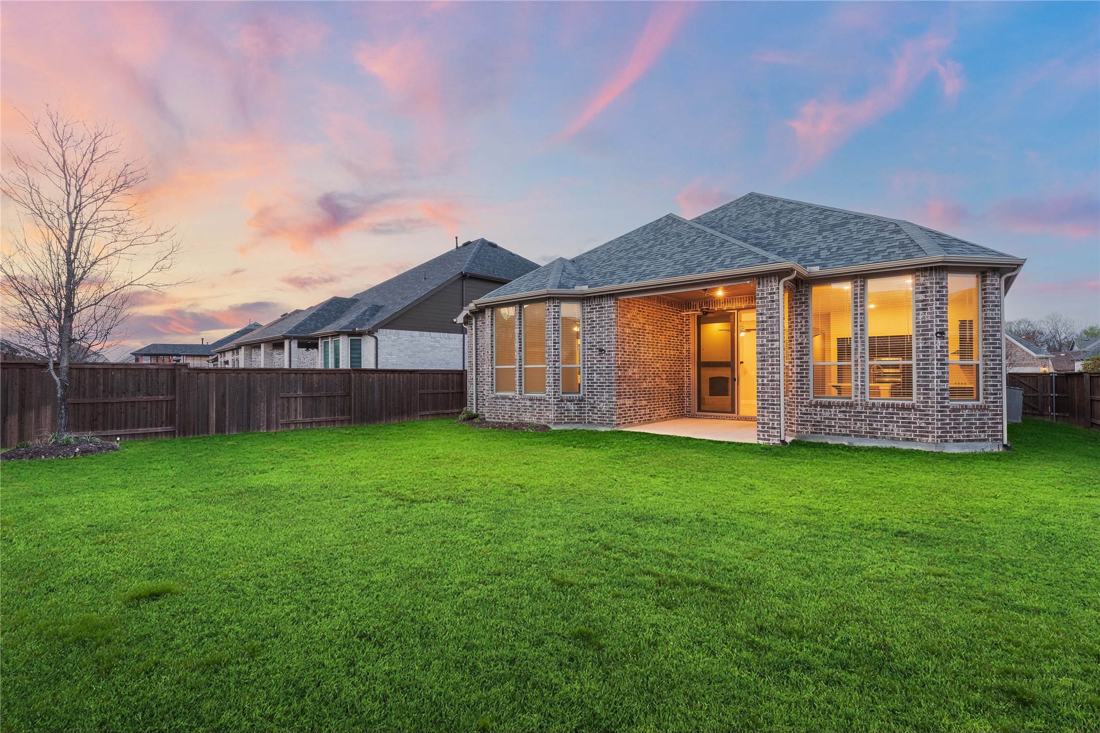 1829 Leo Drive Van Alstyne TX 75495