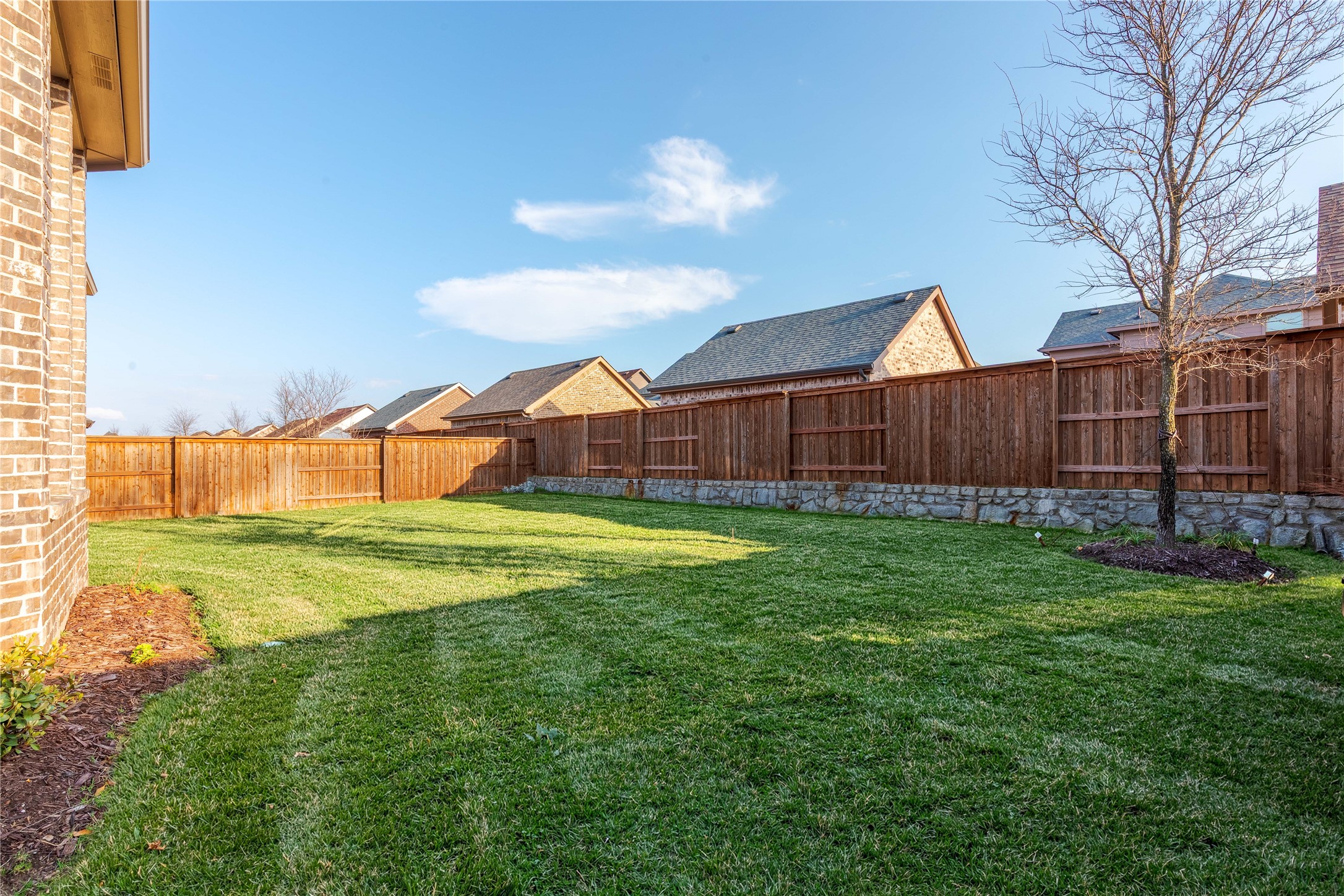 1829 Leo Drive Van Alstyne TX 75495