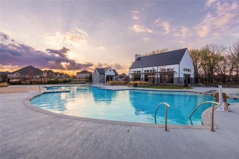 1829 Leo Drive Van Alstyne TX 75495