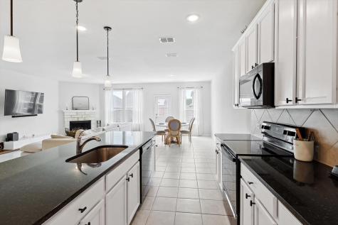 1049 Castroville Drive Forney TX 75126