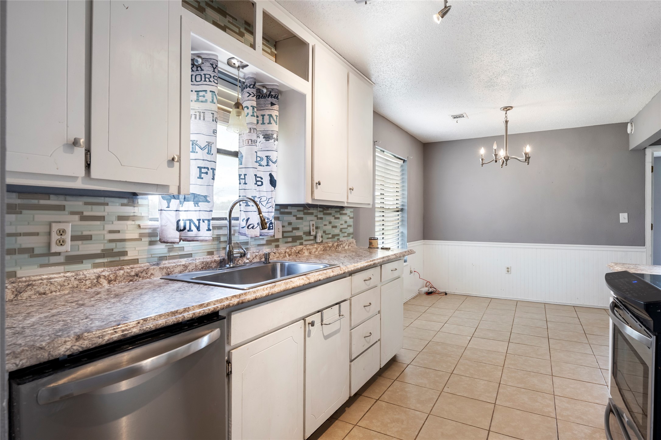 1106 Hcr 1414 Covington TX 76636