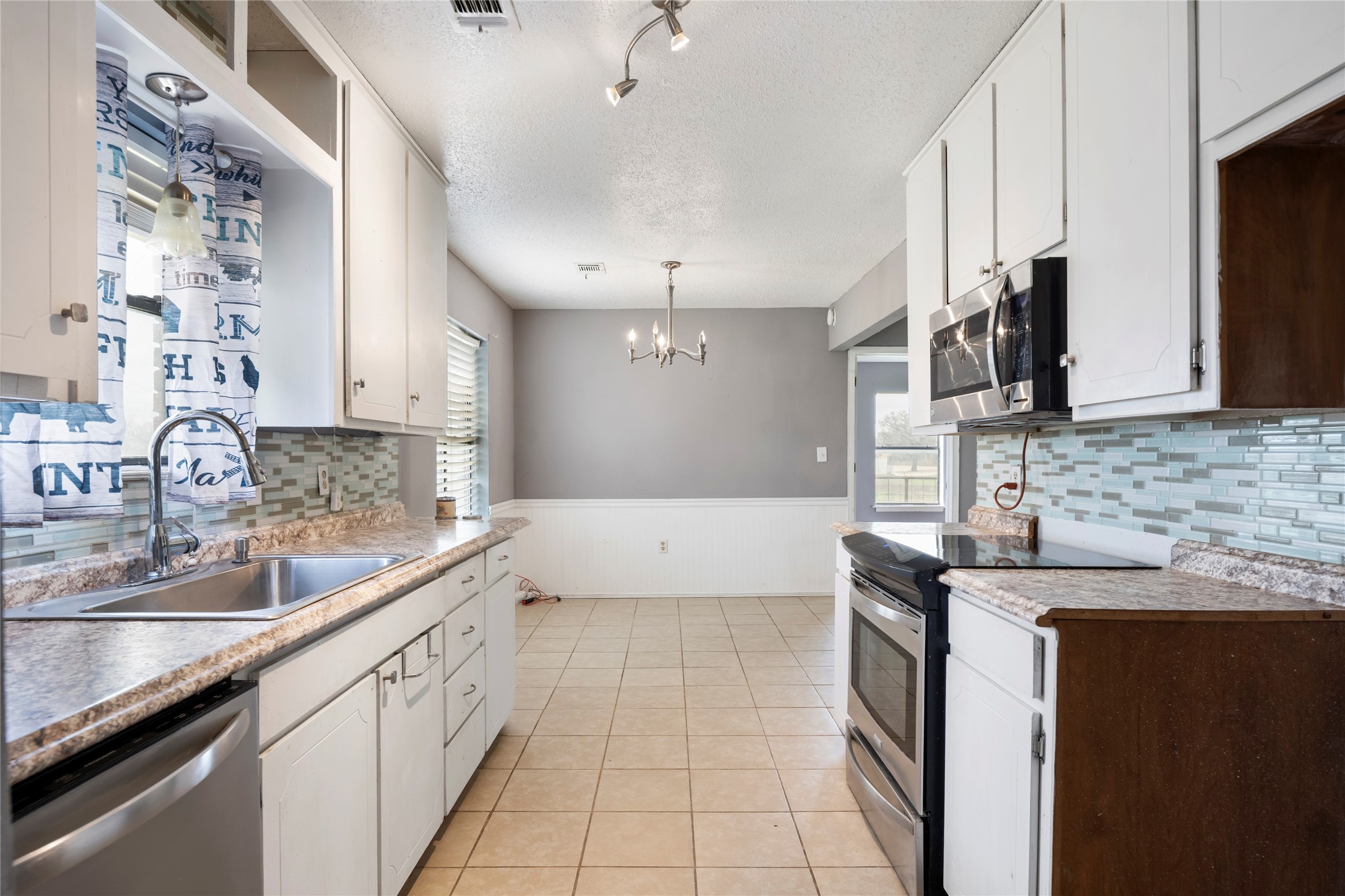 1106 Hcr 1414 Covington TX 76636