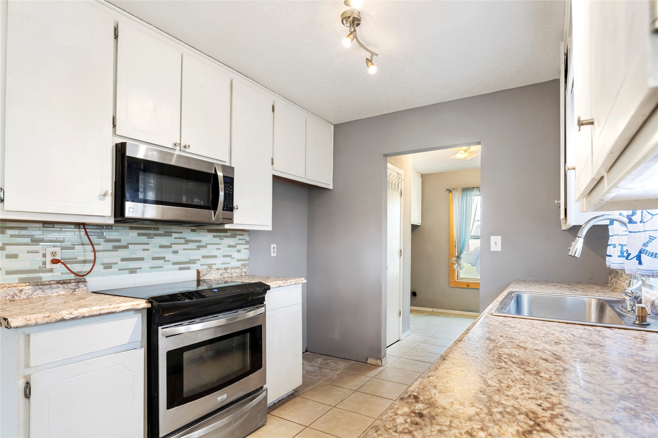 1106 Hcr 1414 Covington TX 76636