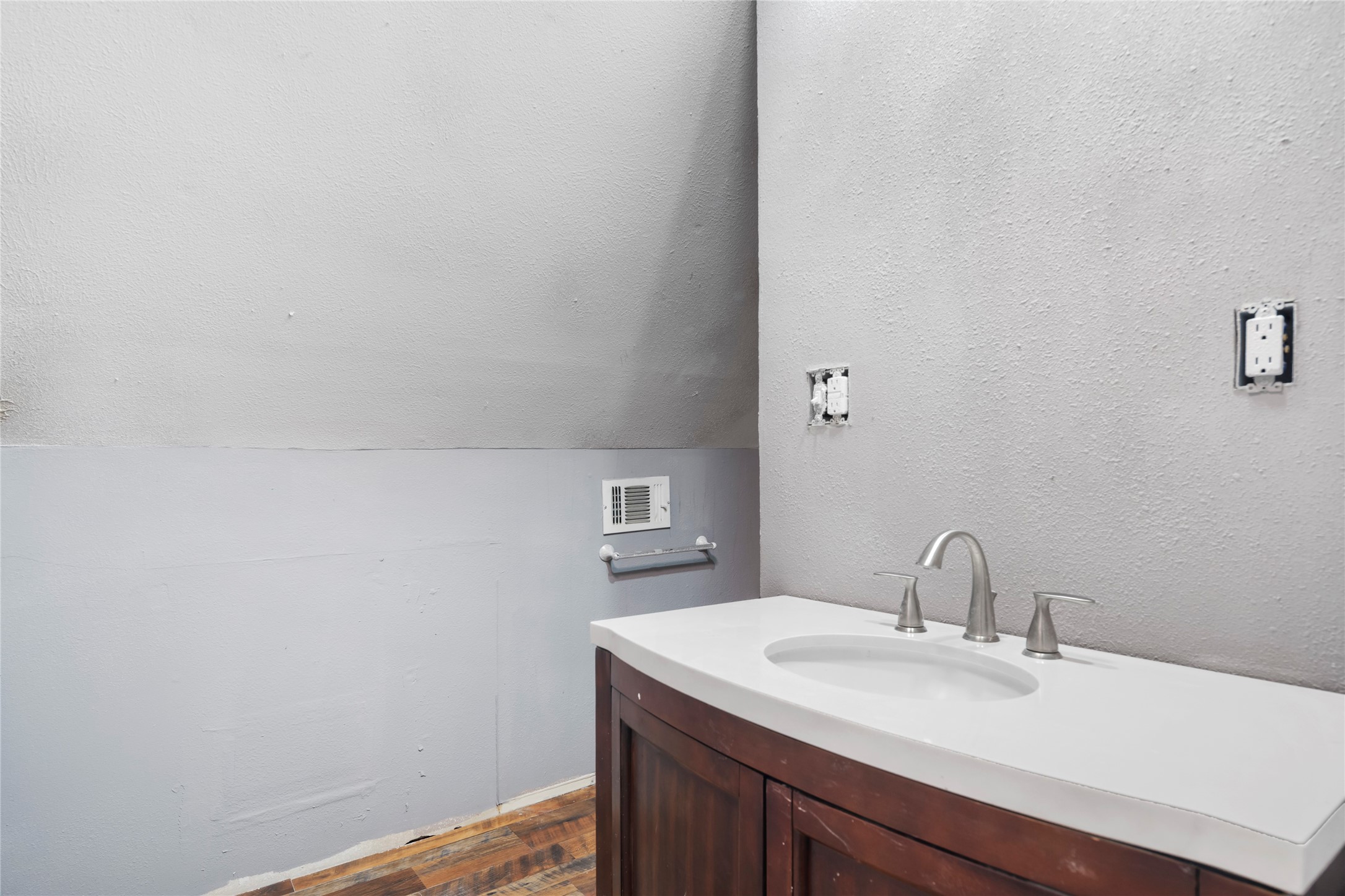1106 Hcr 1414 Covington TX 76636