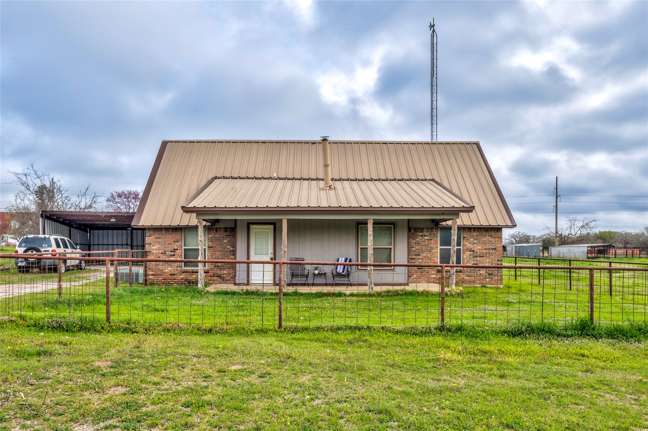 1106 Hcr 1414 Covington TX 76636