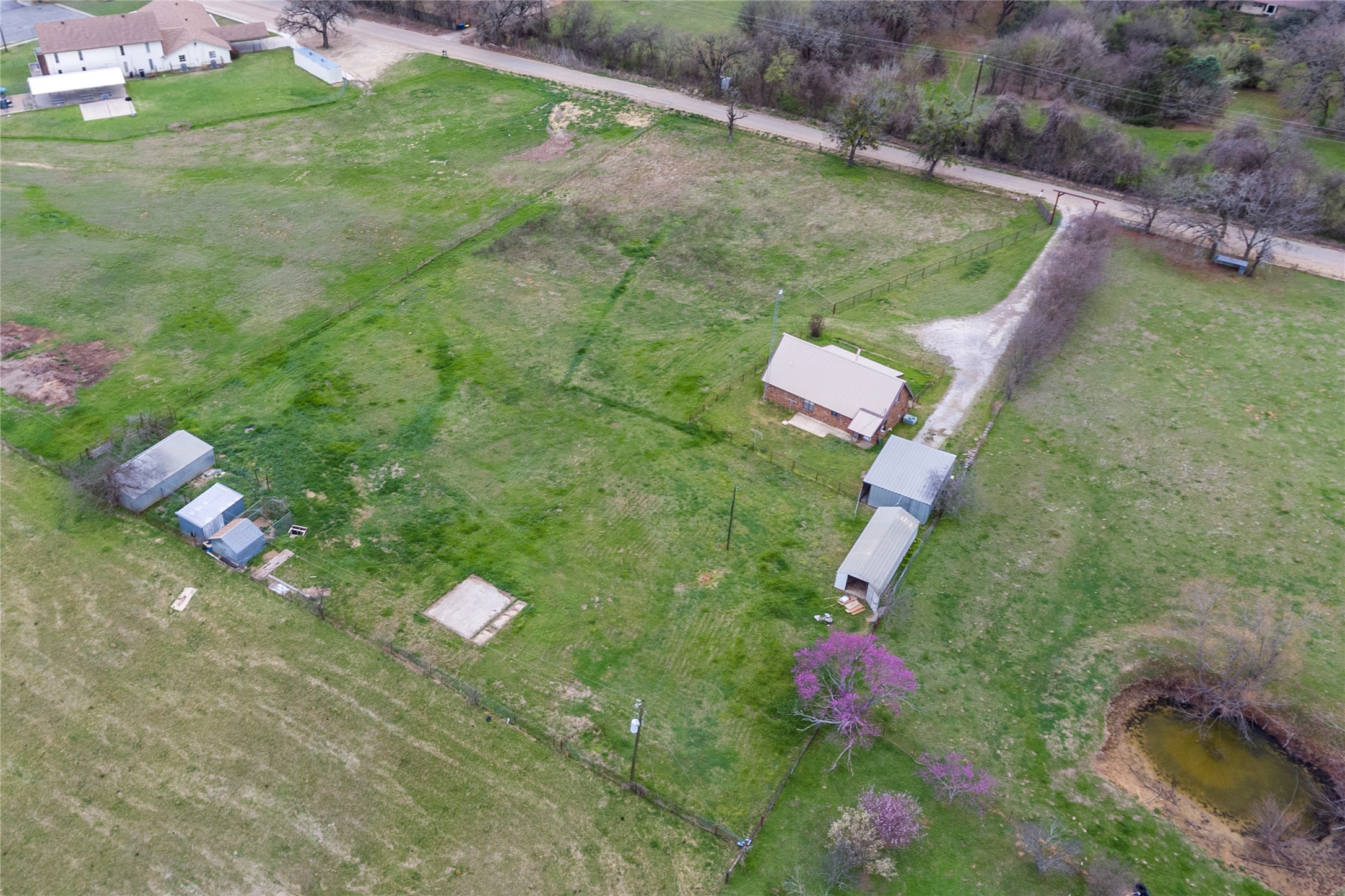 1106 Hcr 1414 Covington TX 76636
