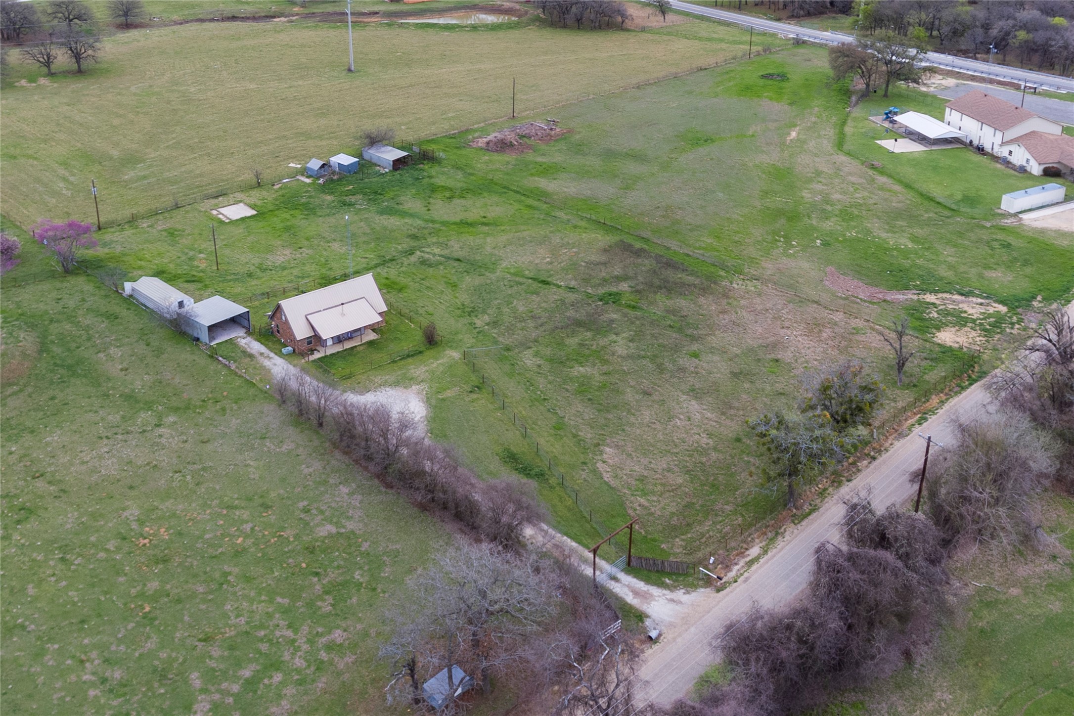 1106 Hcr 1414 Covington TX 76636