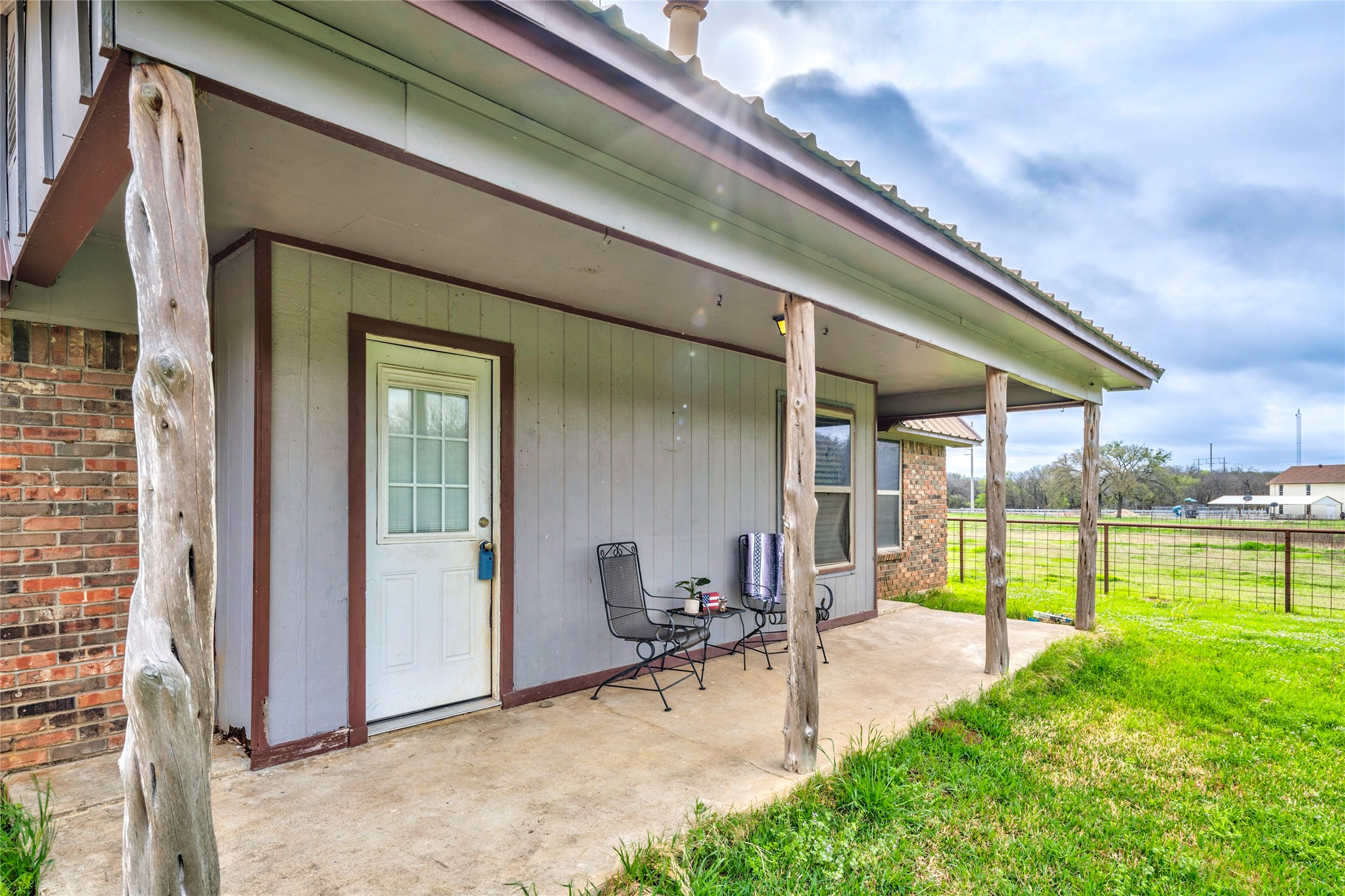 1106 Hcr 1414 Covington TX 76636
