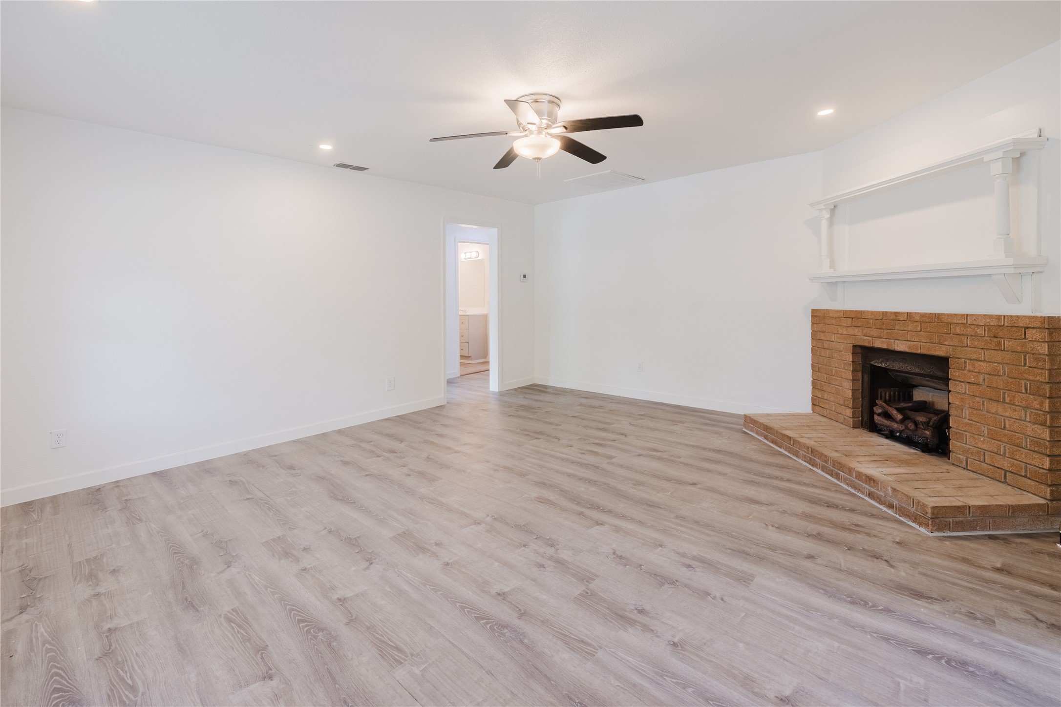 524 W Roberts Street Gorman TX 76454
