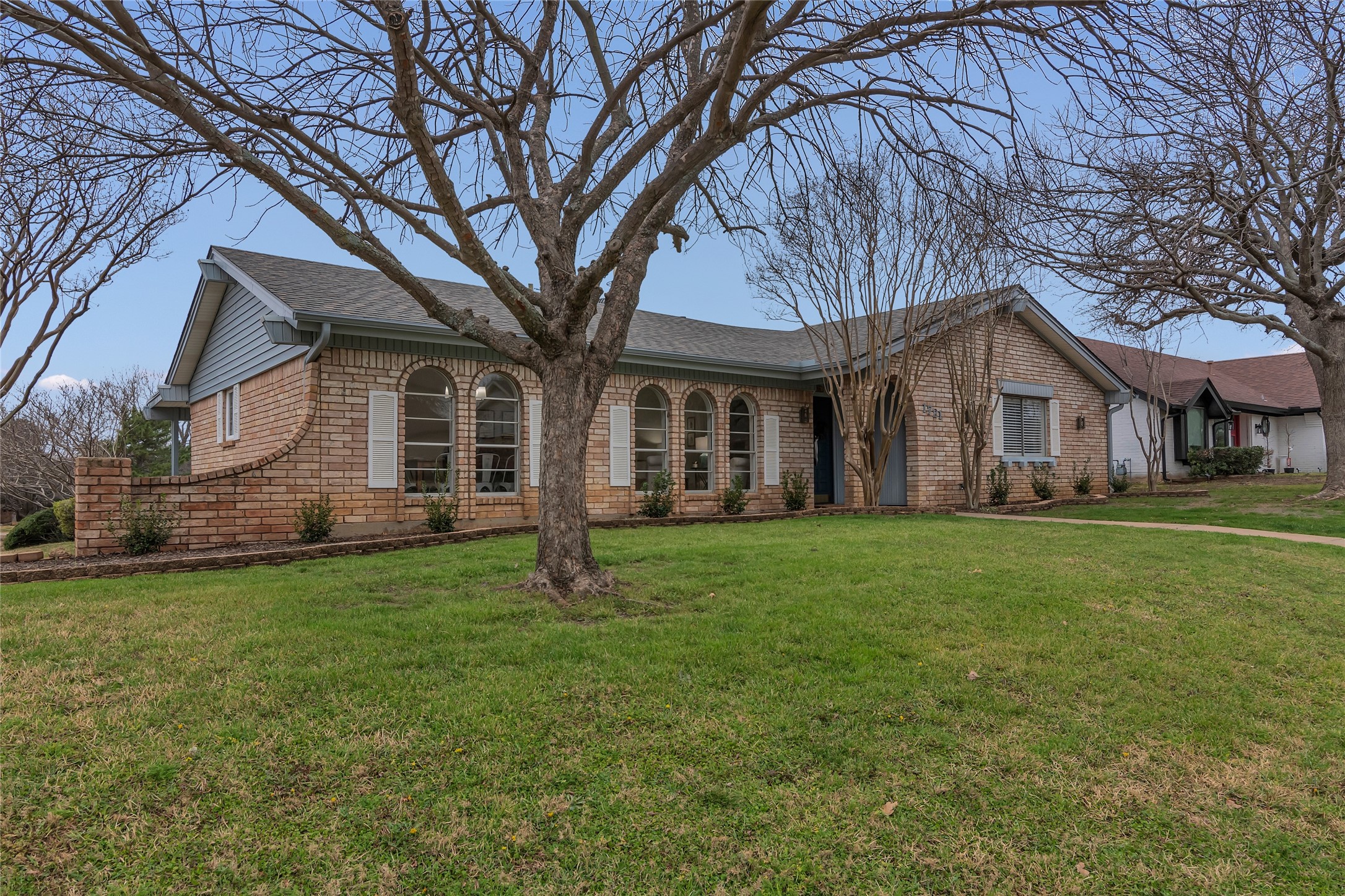 1721 Westridge Drive Hurst TX 76054