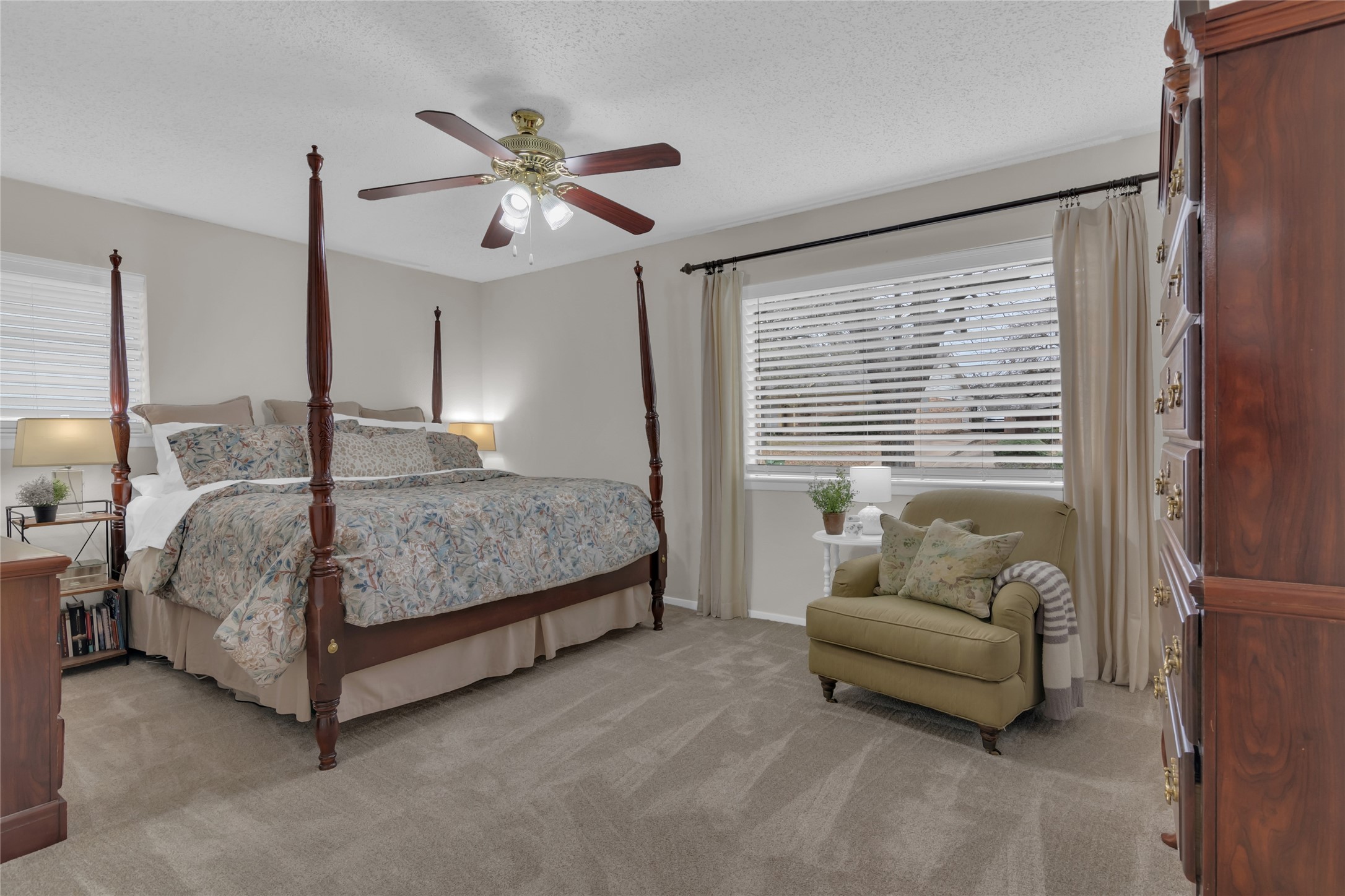 1721 Westridge Drive Hurst TX 76054