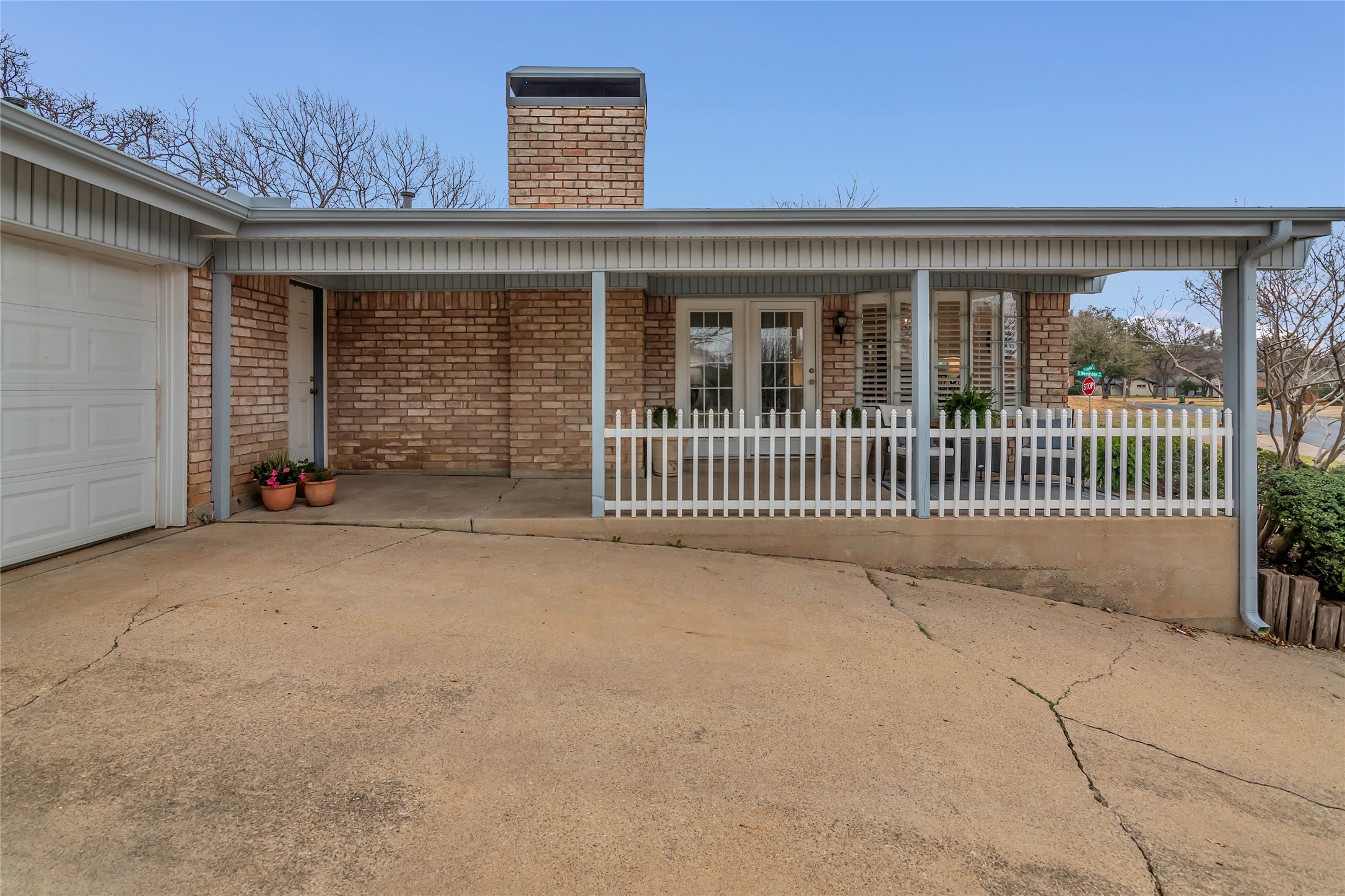 1721 Westridge Drive Hurst TX 76054