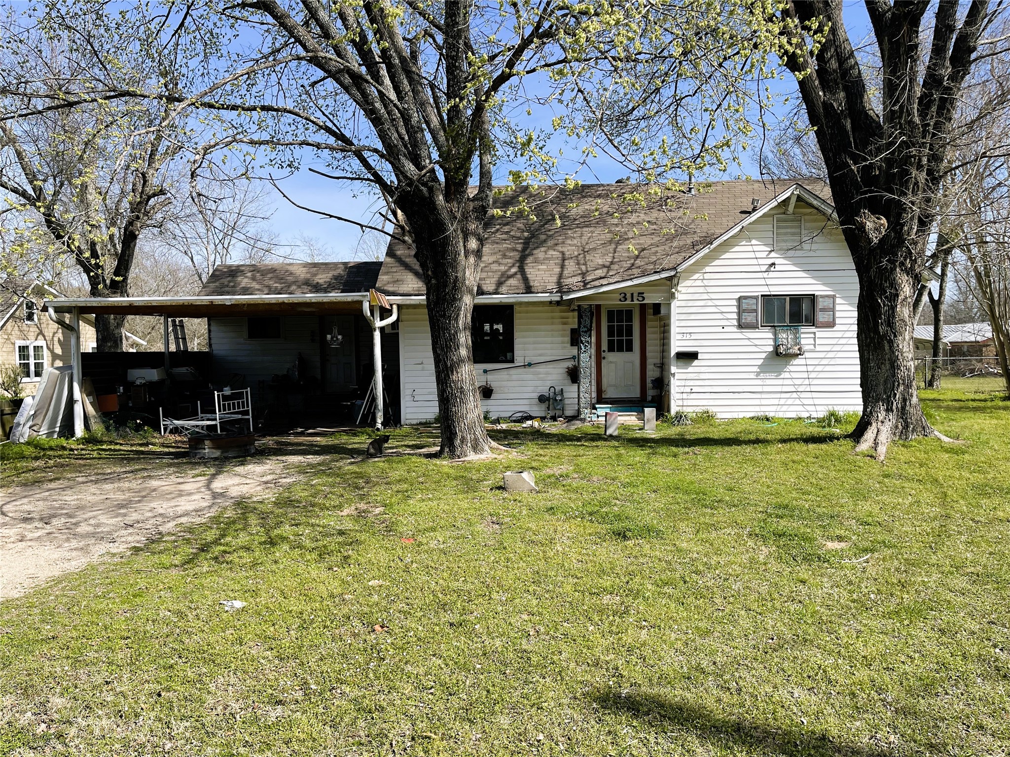 315 S 11th Avenue Teague TX 75860