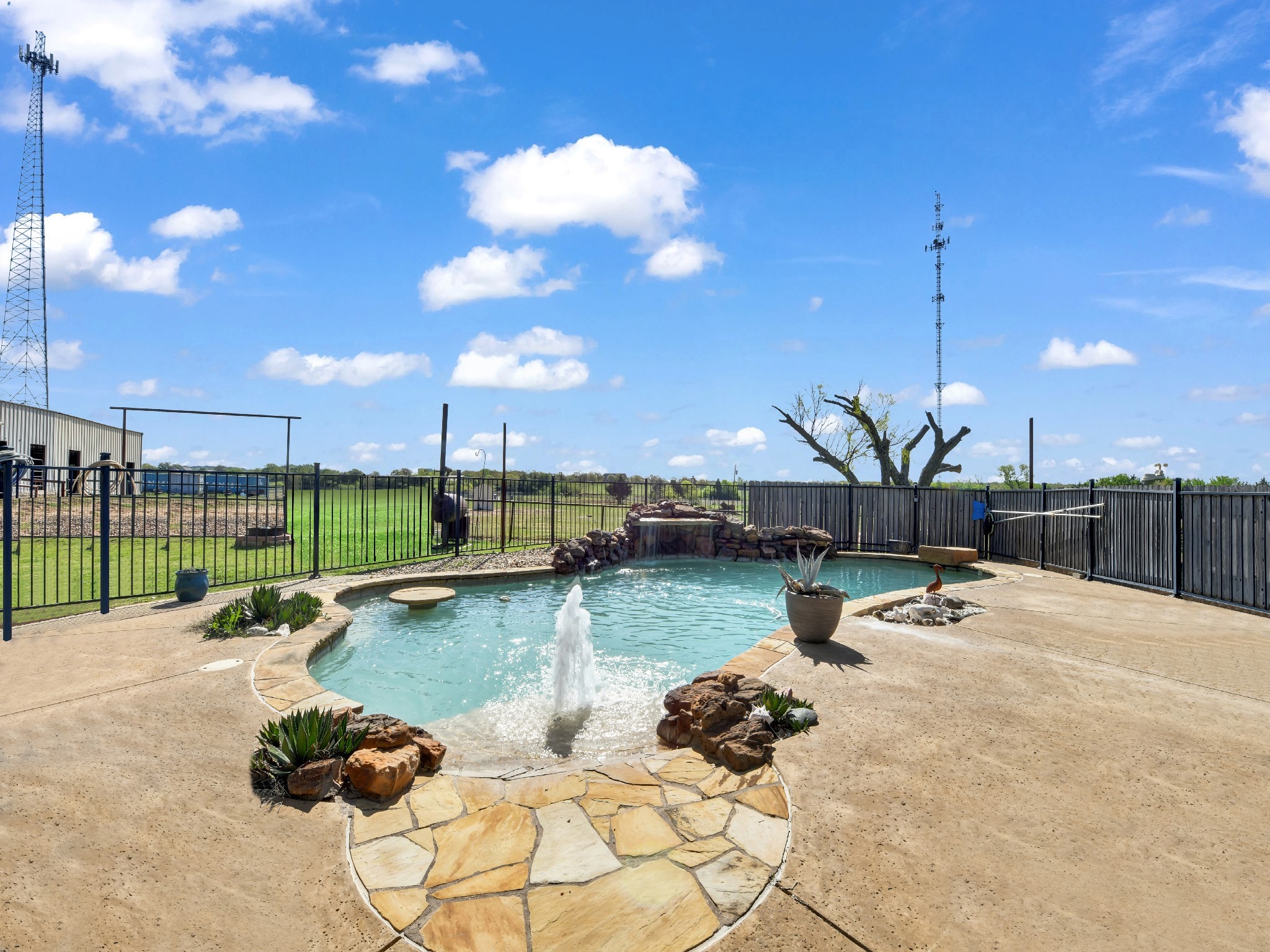 4519 Cr 2690 Alvord TX 76225