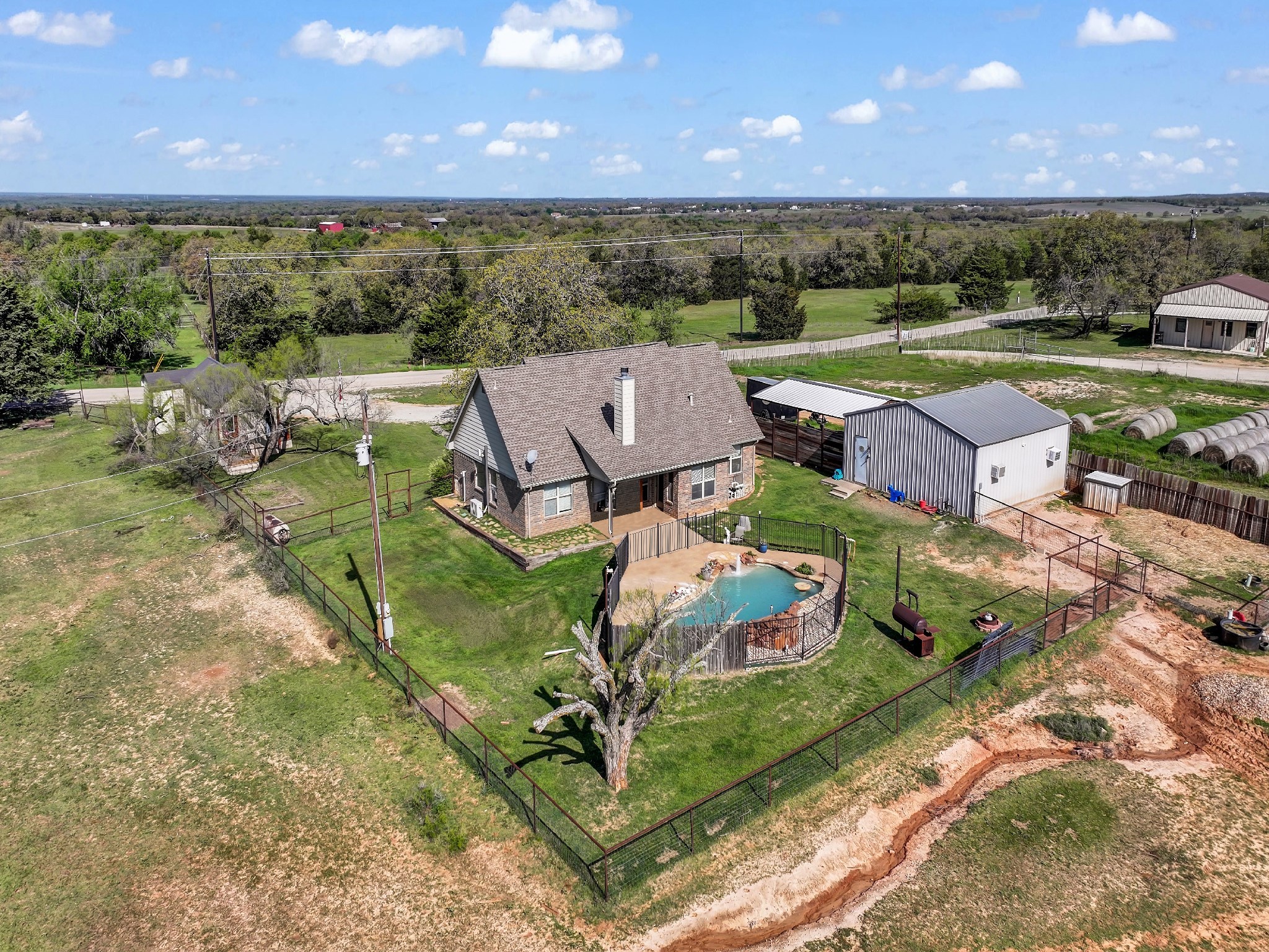 4519 Cr 2690 Alvord TX 76225