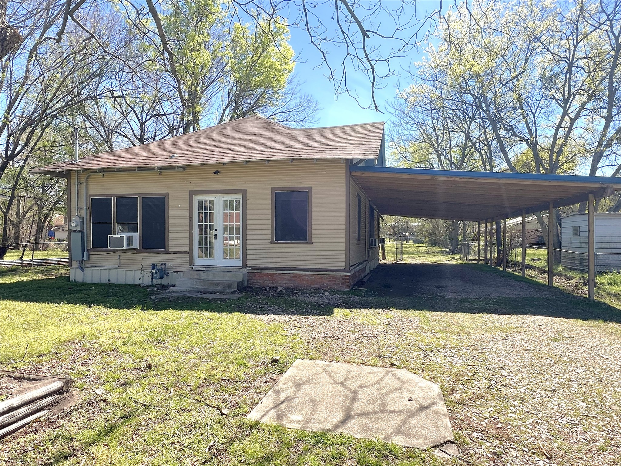 122 Robertson Street Sulphur Springs TX 75482