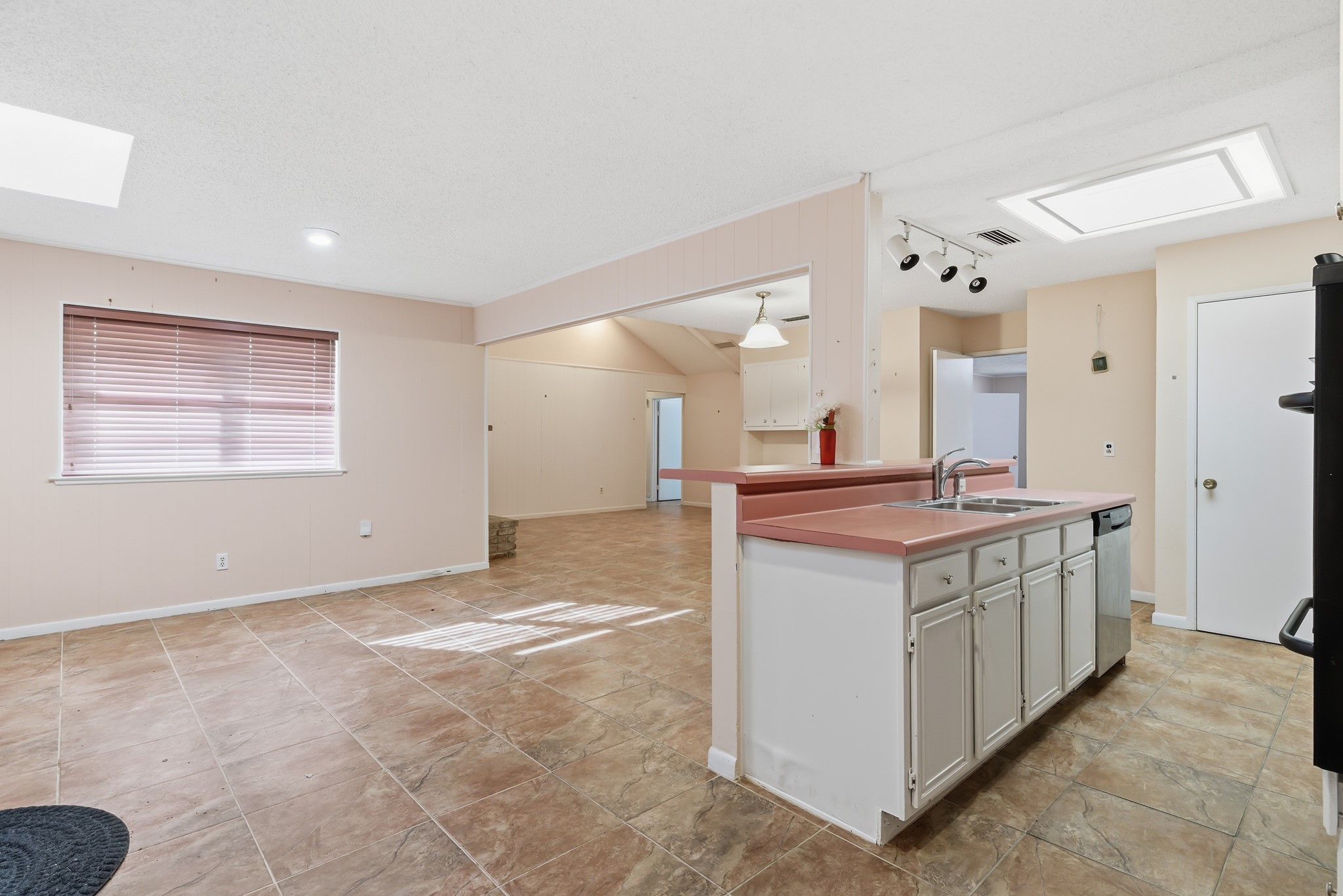 504 Debra Drive Mesquite TX 75149