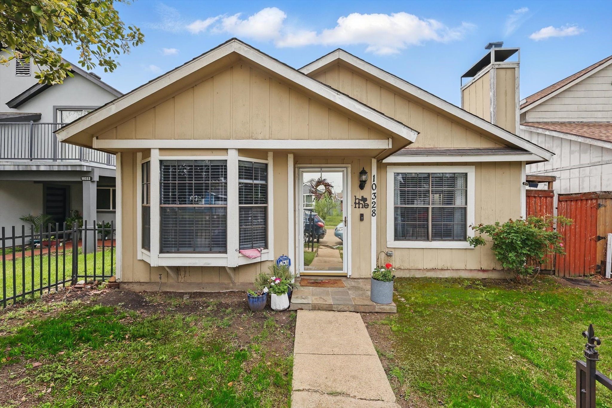 10328 Tamworth Drive Dallas TX 75217