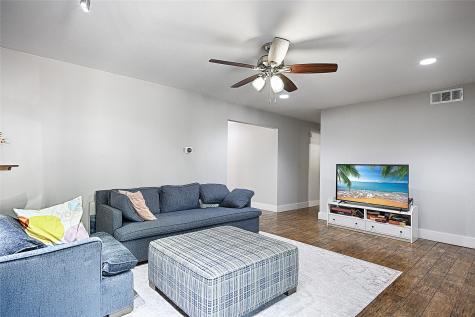 1305 W Grauwyler Road Irving TX 75061