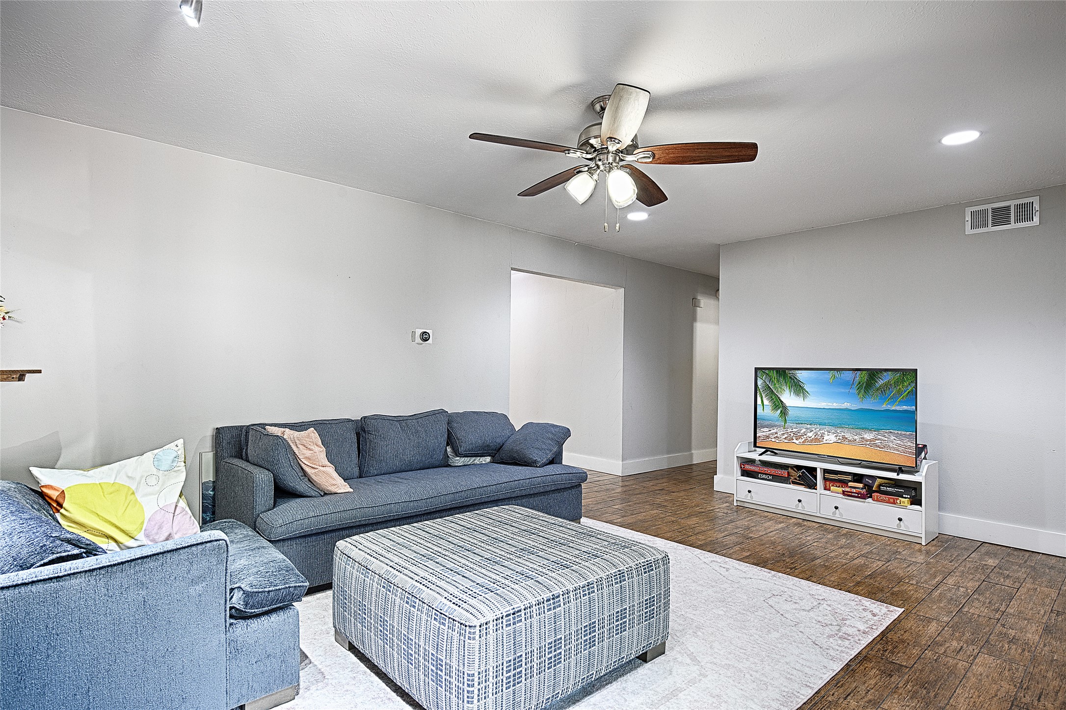 1305 W Grauwyler Road Irving TX 75061