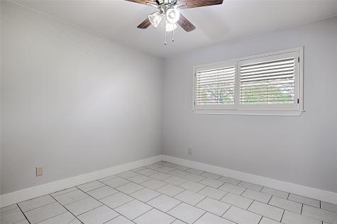 1305 W Grauwyler Road Irving TX 75061