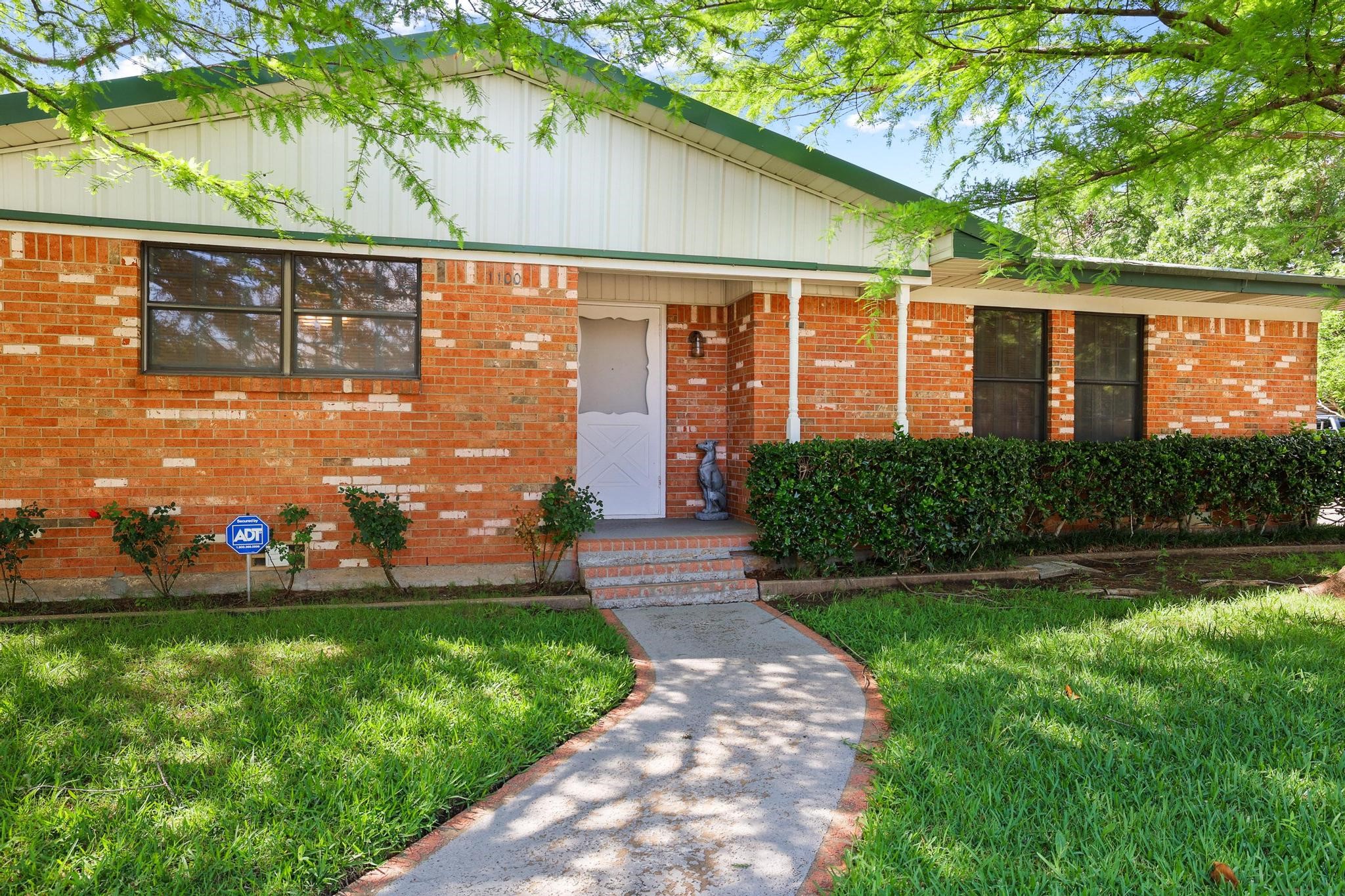 1100 S Idlewild Sherman TX 75090