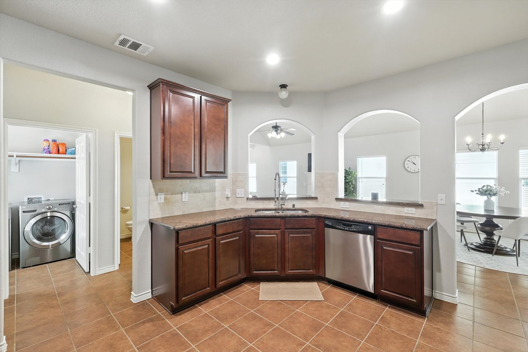 1624 Sea Pines Drive Savannah TX 76227