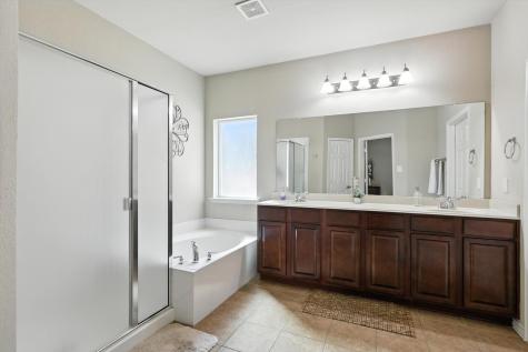 1624 Sea Pines Drive Savannah TX 76227