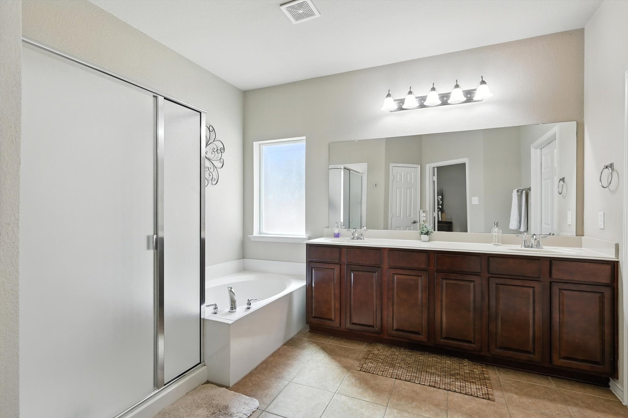 1624 Sea Pines Drive Savannah TX 76227