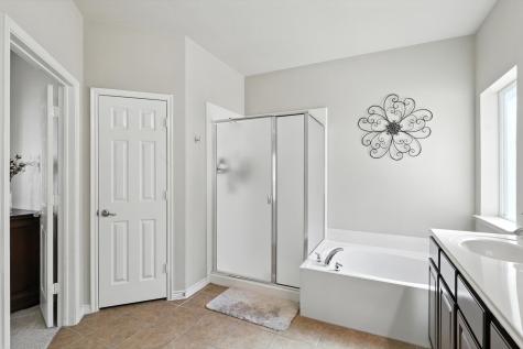 1624 Sea Pines Drive Savannah TX 76227