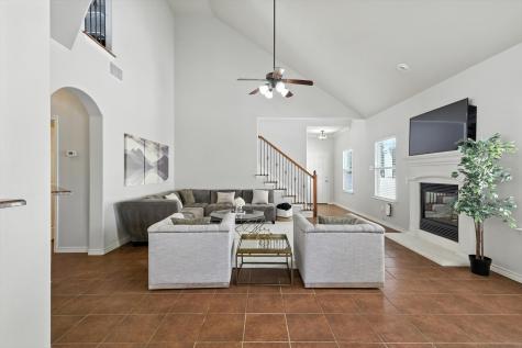 1624 Sea Pines Drive Savannah TX 76227