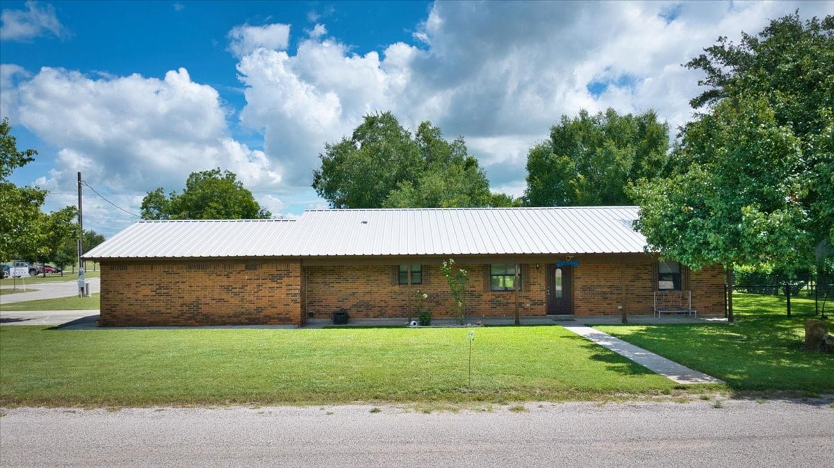 2308 Thornton Street San Saba TX 76877