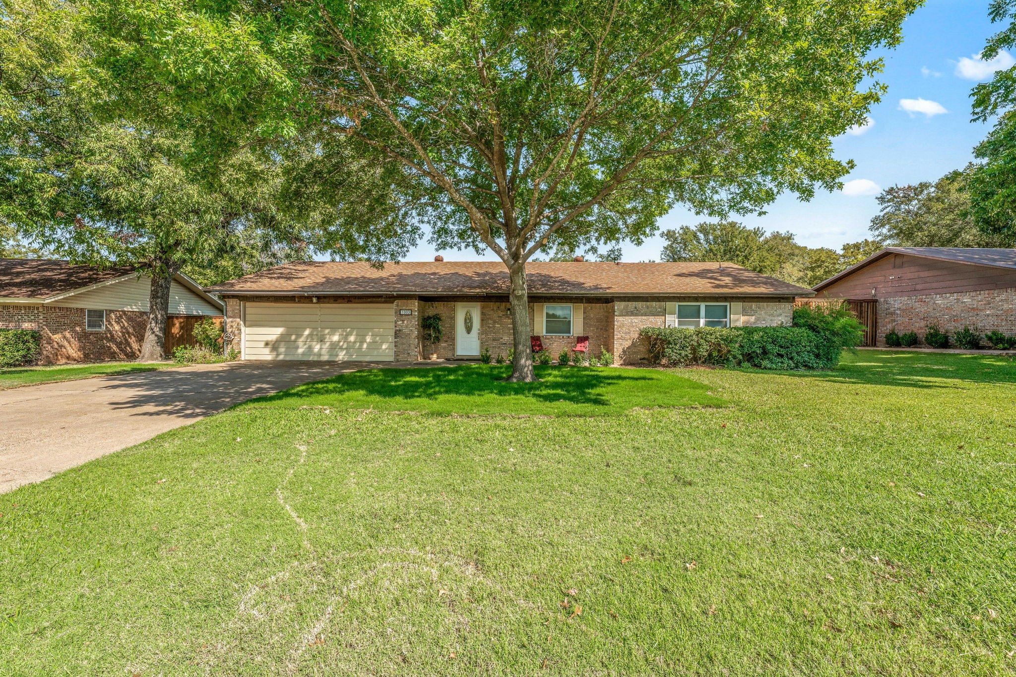 1003 Royal Lane Graham TX 76450