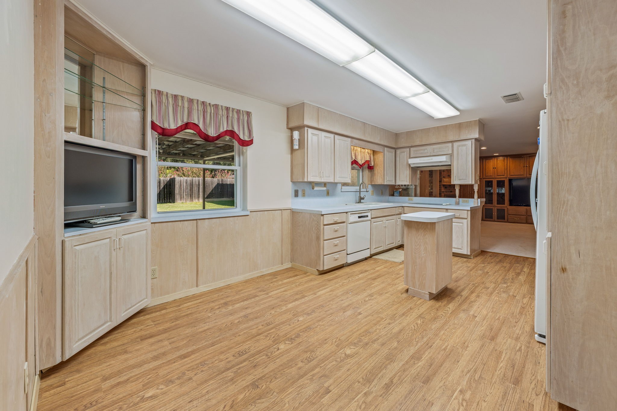 1003 Royal Lane Graham TX 76450