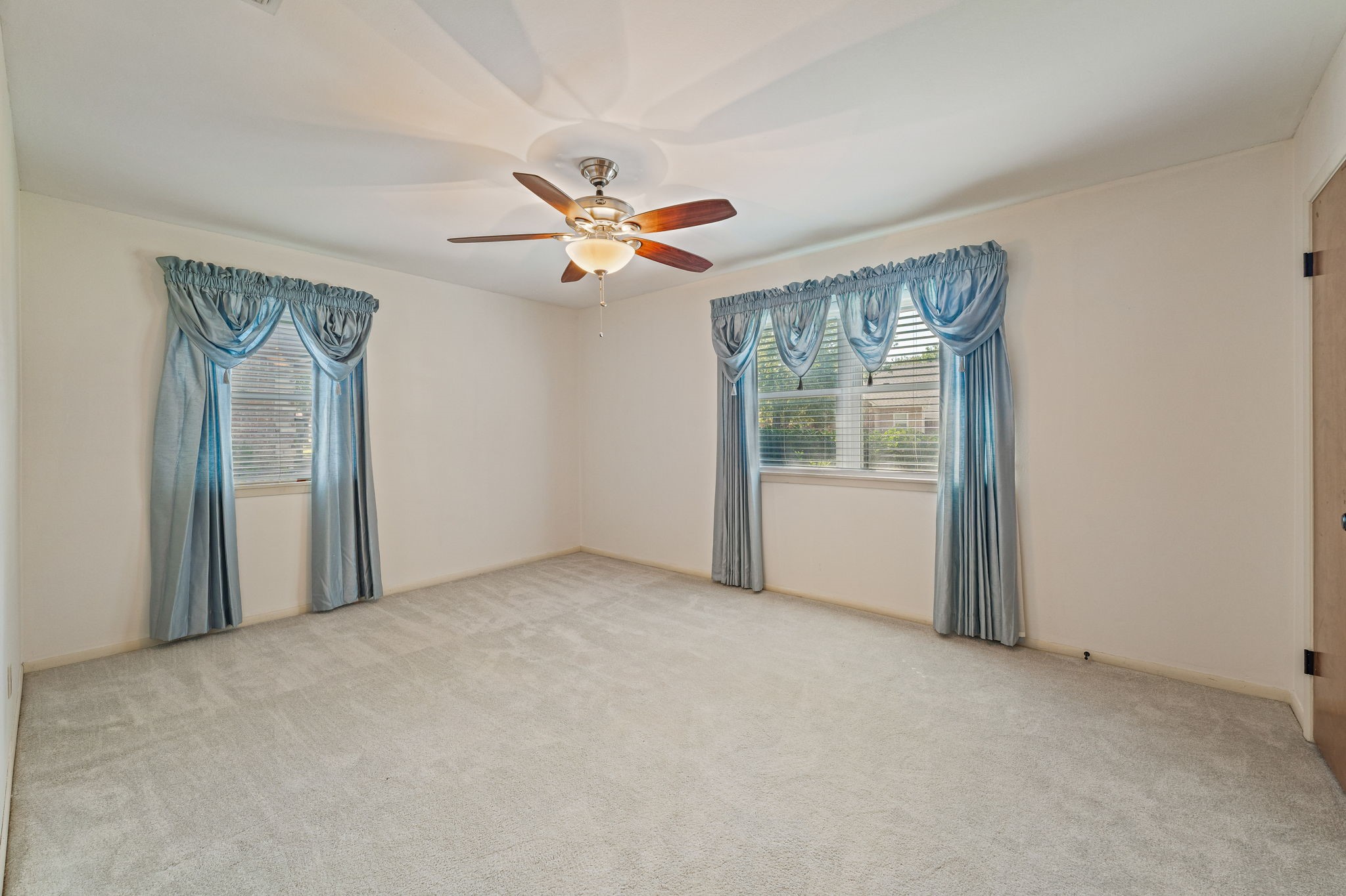 1003 Royal Lane Graham TX 76450