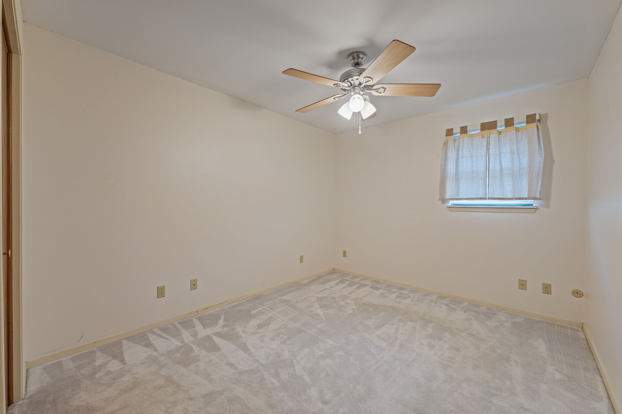 1003 Royal Lane Graham TX 76450